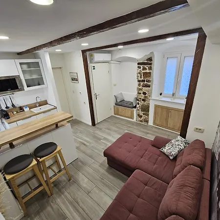 Palace Apartment-2
