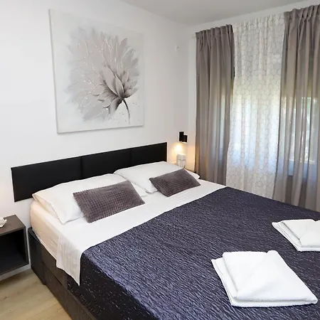 Apartment Nikolina-2