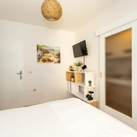 Tiho'S Apartments-2