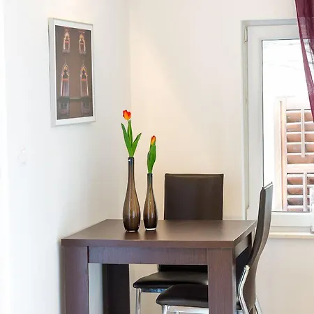 Split Allure Apartments-3