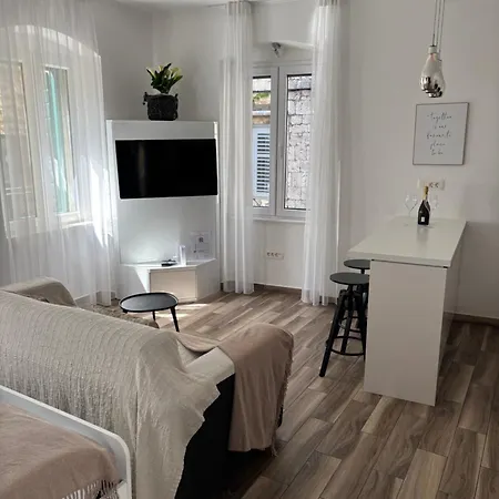 Studio Apartman Fictilis-2