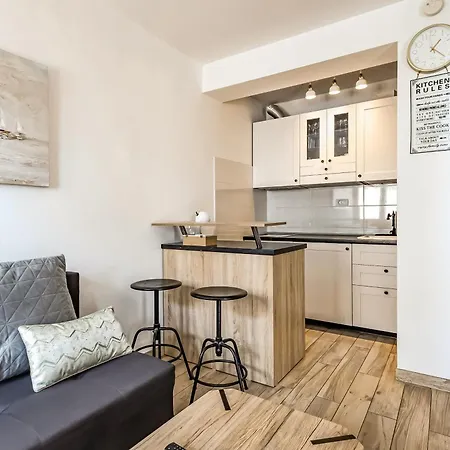 Apartment With Terrace And Free Parking - Beach Nearby-3