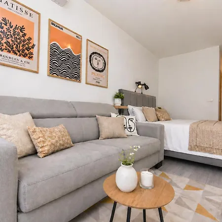 Side By Side Apartments-3