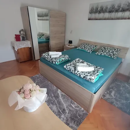 New Studio Apartman Emda U Centru Splita-3