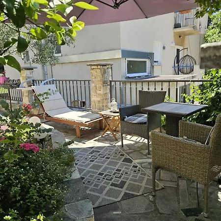 Studio Apartman Bacvice-3