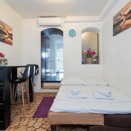 Split Inn Apartments-2