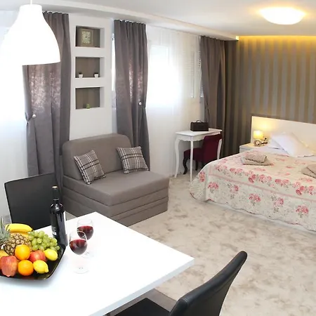 Studio Apartments Mirakul-2