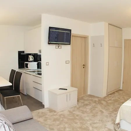 Studio Apartments Mirakul-3
