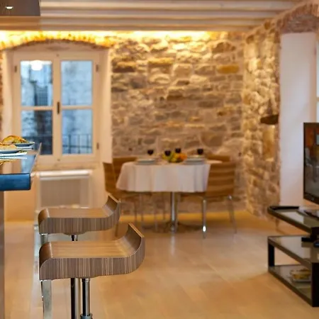 Luxury San Giovanni Apartment 2-3