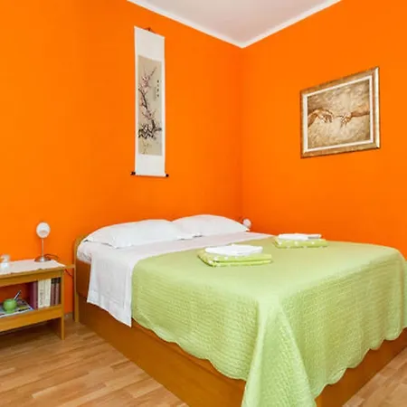 Studio Apartment Josip-3