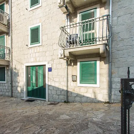 Split Center Apartments-2