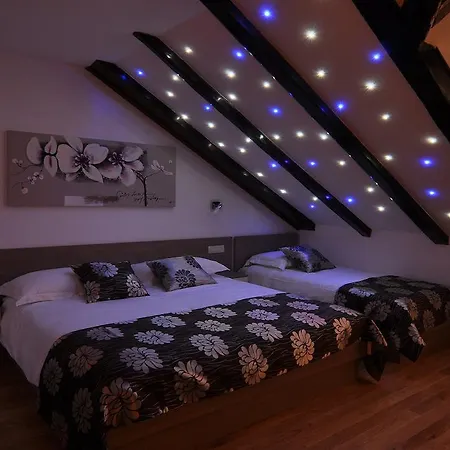 Deluxe Apartments & Rooms Sarella-3