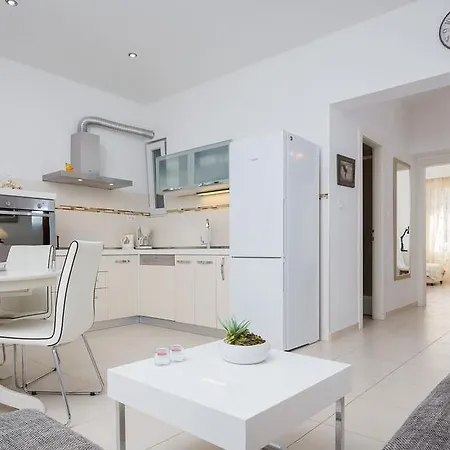 Apartment Vuko-2