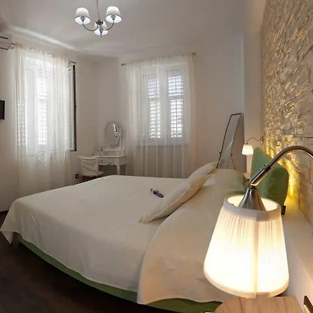 Apartment Bacvice-2