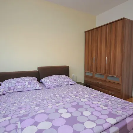 Apartment Karlo Near The Most Beautiful Beach Znjan-3