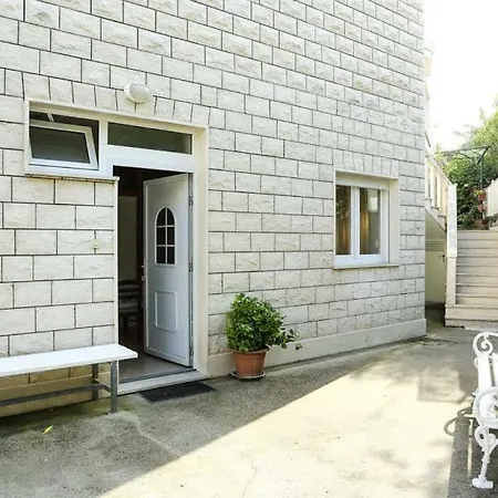 Apartmani Apollo-2