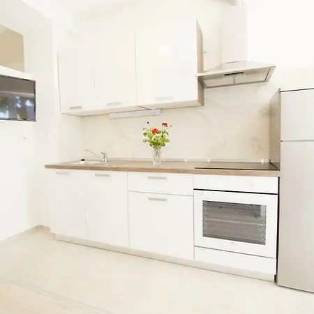 Apartment Neyra 2-2