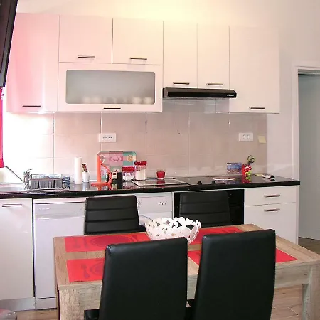 Apartmani Klara I Gracia-3