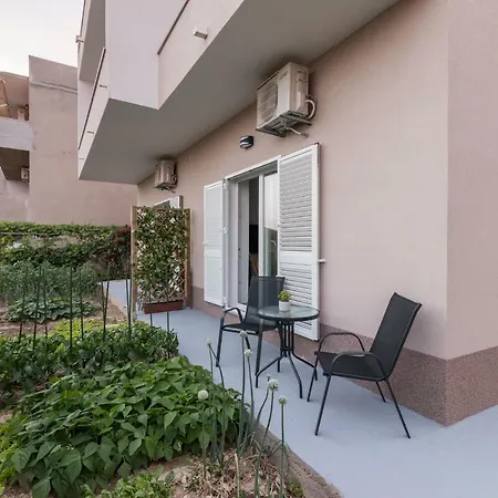 Apartments Lusani-2