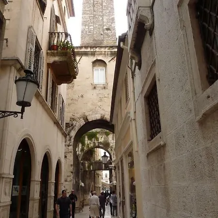 Diocletian'S Palace Apartments-2