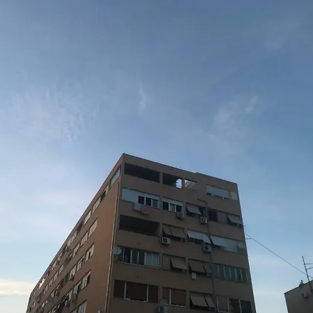 Luxury Split Apartment With View-3