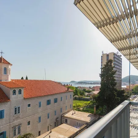 Luxury Apartment Lucy In Center With Amazing Sea-View-3