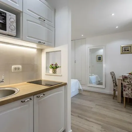 Split Center Apartments-2