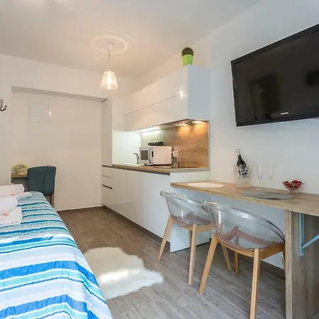 Maggy & Anna Apartment-2