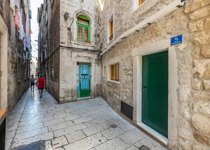 Cosmijeva Luxury Rooms Split