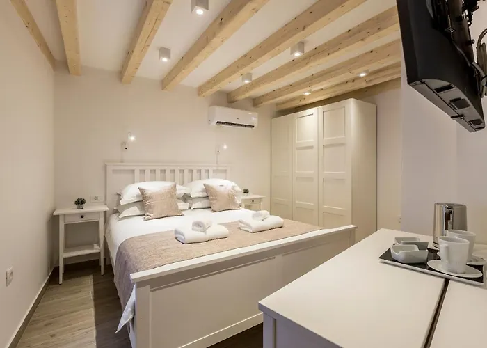 Cosmijeva Luxury Rooms Split