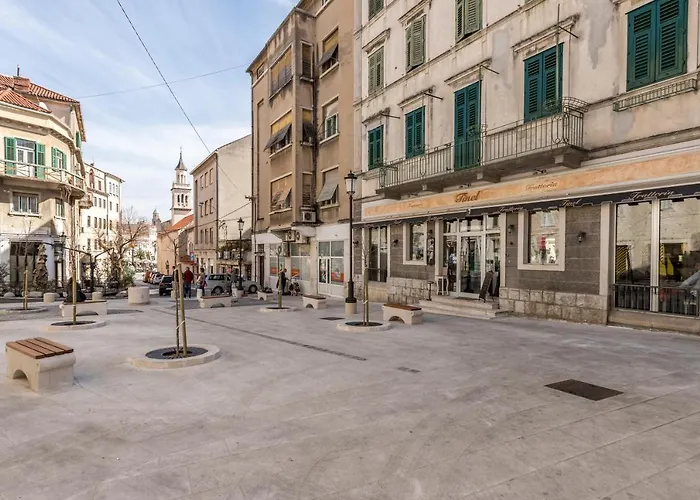 Studio Apartments Insula Split