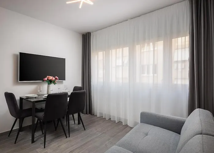 Luxury Studios & Room Five Split