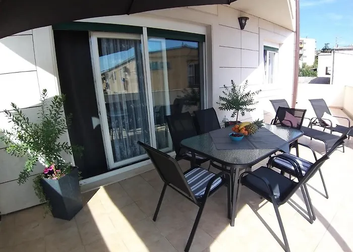3 Bedroom Apartment With Terrace And Free Parking Split