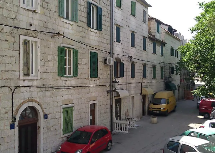 Adagio Theatre Apartment Split