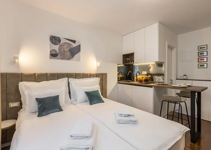 Studio Olbia Near The Center Split
