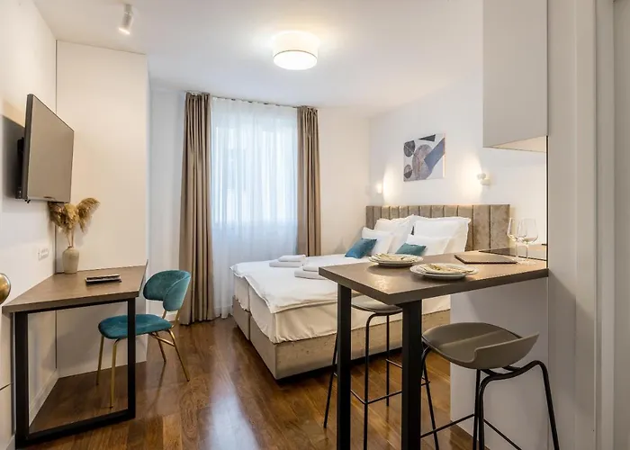 Studio Olbia Near The Center Split