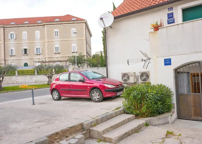 Bliss Apartments With Free Parking Split