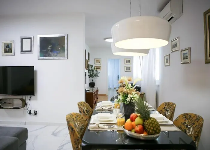 New & Luxury Apartment Tony Split