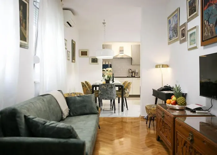 New & Luxury Apartment Tony Split