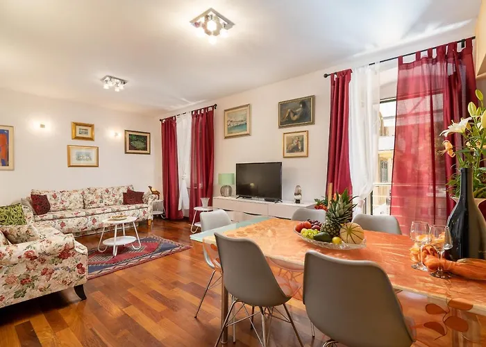 Camellia- Cozy Apartment Split