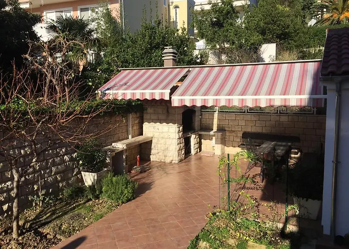Apartment Dzoni Split
