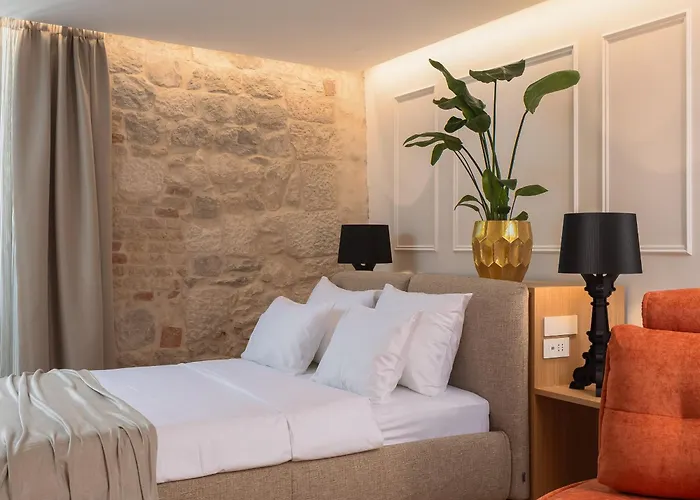 Golden Gate Luxury Rooms - Unique Unesco Location Split