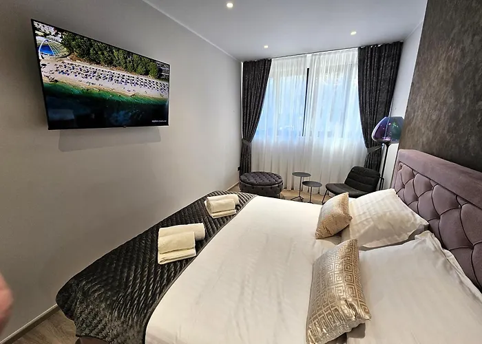 Suite Stay At 8 Split