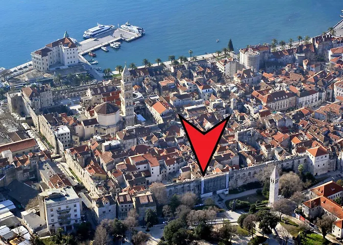 Golden Gate Luxury Rooms - Unique Unesco Location Split
