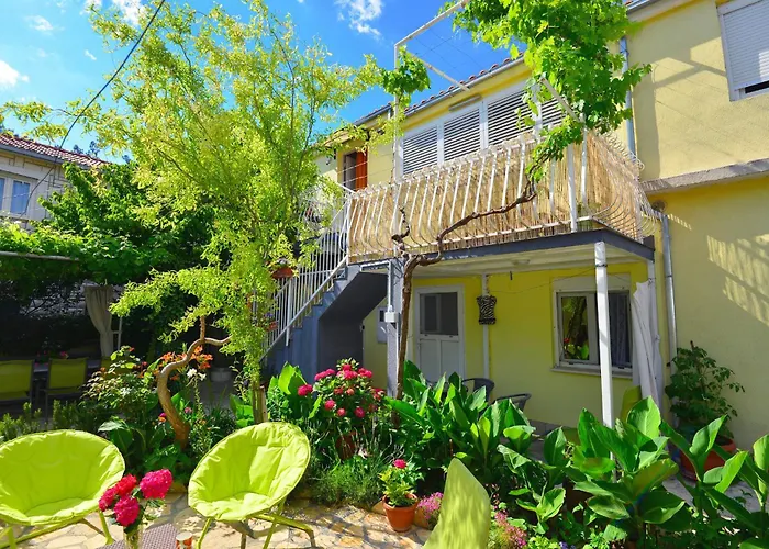 Apartments Veky 3 Split