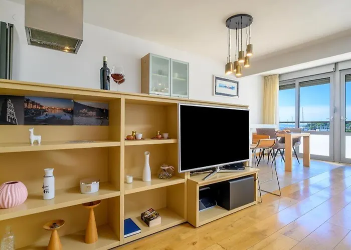 Luxury Apartment Eni On The West Coast Split