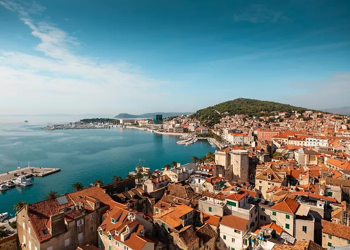 White House Luxury Suite - Split Center, Near Beach & Parking