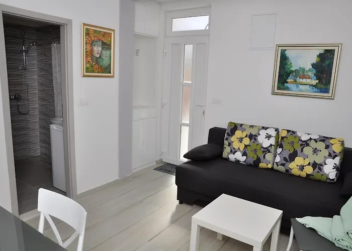 Apartment Bart Split