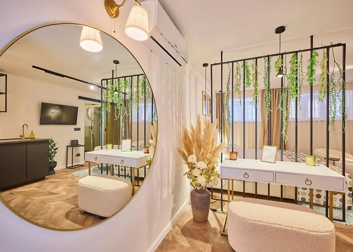 Luxury Room Beauty Split