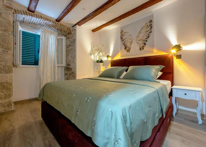 Bernard Deluxe Renovated Peaceful Old Town Gem Apartment Split